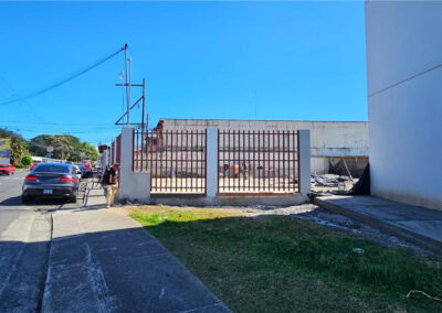 Antiguo Desyfin Parqueo